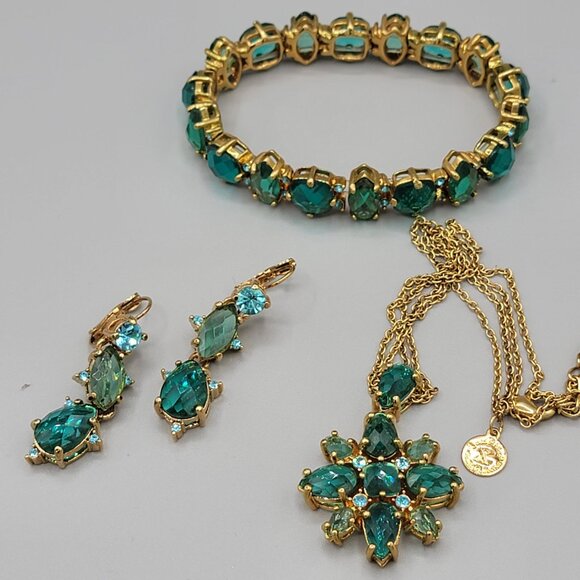 Joan Rivers Collection Turquoise Rhinestone Set - Picture 2 of 10